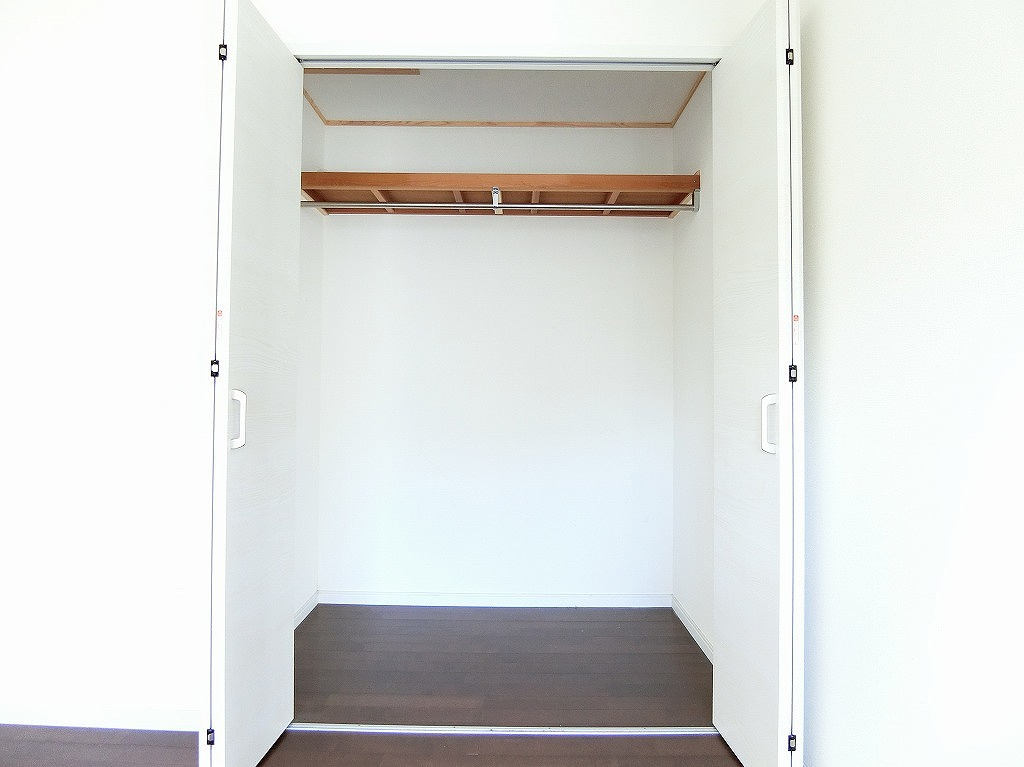 フレグランス南町A棟の収納|同タイプ参考　（クロス、建具が異なる場合があります）