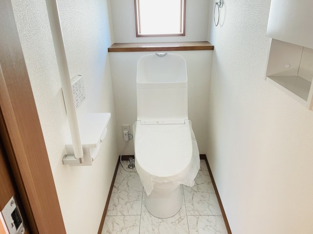 【トイレ】 | 深谷市荒川第１期　ワイウッドコート　新築戸建　全7区画　3号棟