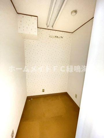 辻町住宅併用店舗の内装