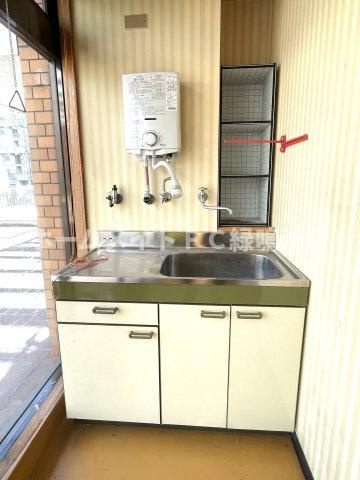 辻町住宅併用店舗のキッチン