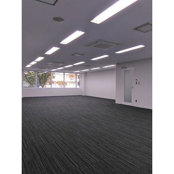 大阪市北区曾根崎新地２丁目の事務所の内装