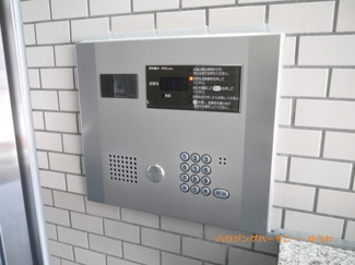 【その他共用部分】 | 入り口は、安心のオートロック仕様です。