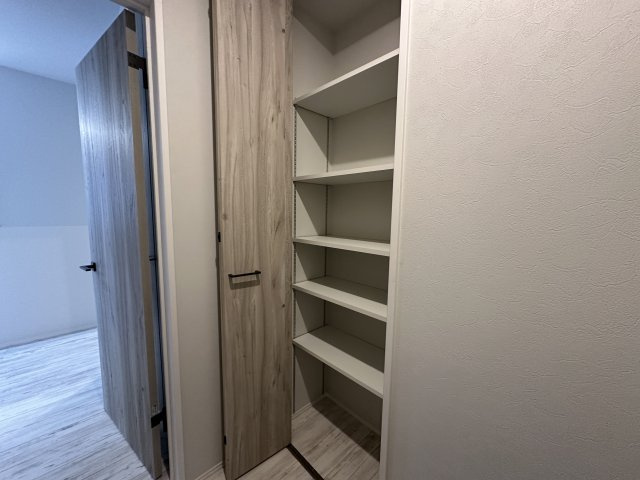 大和高田市大中南町のハイツの外観