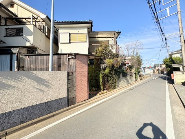 鶴ヶ島市鶴ヶ丘　建築条件なし売地　東武東上線『鶴ヶ島駅』徒歩10分　の前面道路含む現地写真