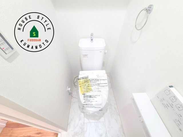 熊本市東区長嶺東9丁目第2-4棟（3号棟）のトイレ|温水洗浄便座を完備しております。2ヶ所にトイレがあるのは朝の慌ただしい時間も安心です。