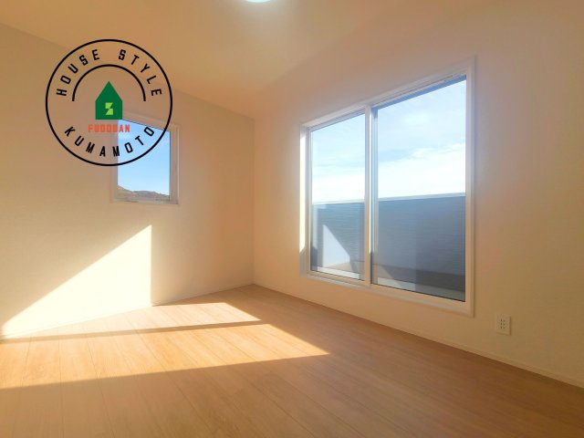 熊本市東区長嶺東9丁目第2-4棟（3号棟）の寝室|主寝室には収納力に優れたクローゼットがありますので、お部屋もすっきり片付きます。