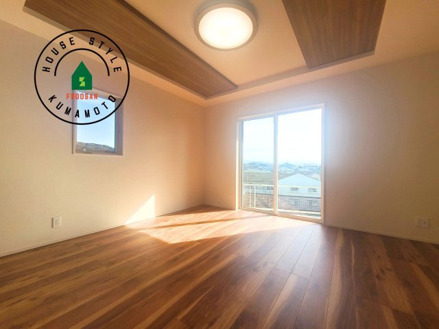 熊本市東区長嶺東9丁目第2-4棟（3号棟）の居間・リビング|多くの時間を過すことになるリビングだからこそ、いつも穏やかな空間・解放感が味わえ毎日が充実します。