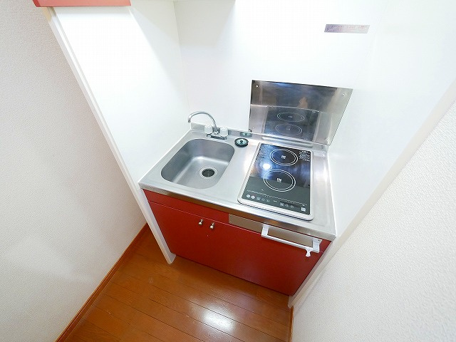 レオパレスＨａｌｆ　Ｍｏｏｎのキッチン|使いやすいキッチンです