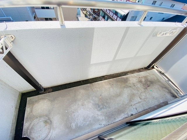 Ｉ・Ｓ　ＭＩＹＵＫＩのバルコニー|外からの目が気にならないバルコニーで洗濯物が干せます