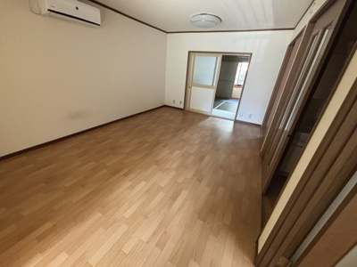 【居間・リビング】 | ヒガシシリイケチョウメカシヤ