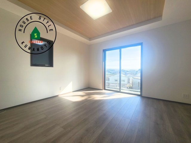 熊本市東区長嶺東9丁目第2-4棟（4号棟）の居間・リビング|多くの時間を過すことになるリビングだからこそ、いつも穏やかな空間・解放感が味わえ毎日が充実します。