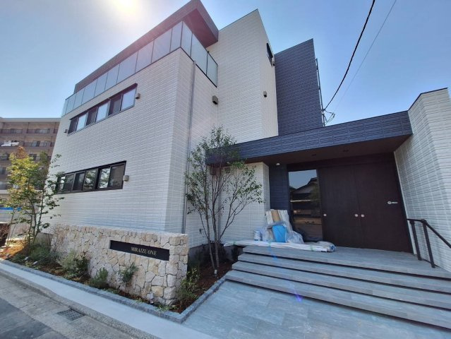 ＭＩＲＡＩＺＵ　ＯＮＥの外観
