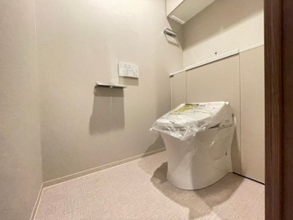 【トイレ】 | シエリアタワー大阪堀江 | 【トイレ】タンクレスな仕様でお手入れもしやすいトイレです！