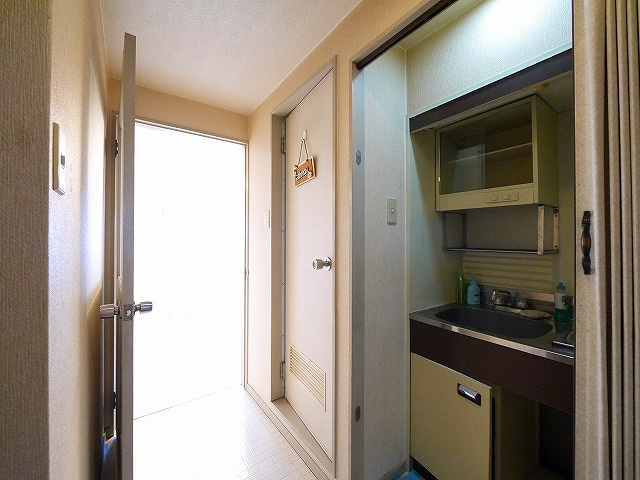 メゾンヒグチの内装|シンプルで使いやすい玄関です