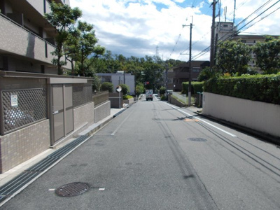 【周辺】 | サーパス千里藤白台 | 前面道路