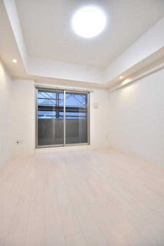 大阪市都島区片町２丁目の賃貸マンションの居間・リビング