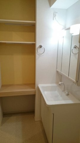 ハーモニー　Ｍの洗面所