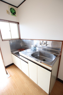 キッチン横窓あり