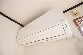 エアコン♪夏は涼しく、冬は暖かく
