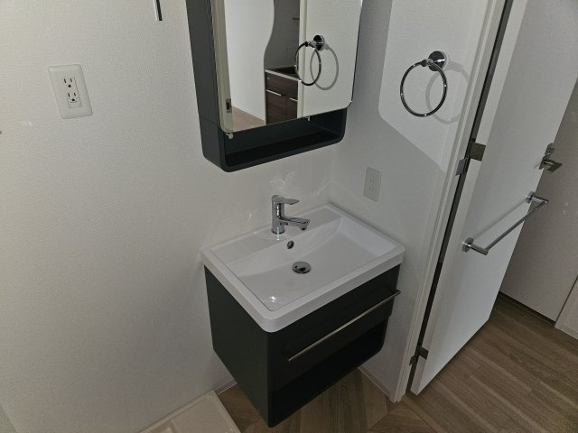 神戸市兵庫区西多聞通２丁目の賃貸マンションの洗面所