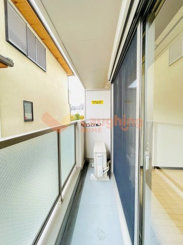 オリーヴァ花畑のバルコニー|暖かな日差しのふりそそぐバルコニー