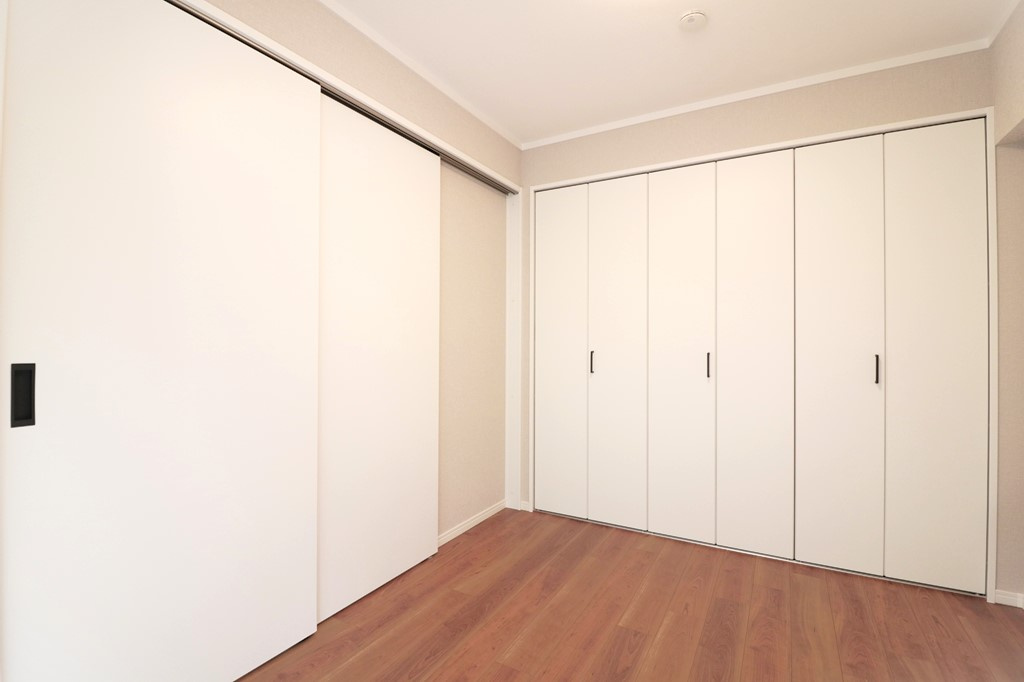 「神戸市灘区マンション」イトーピア六甲道マンションの洋室|広々とした洋室です　4.3帖