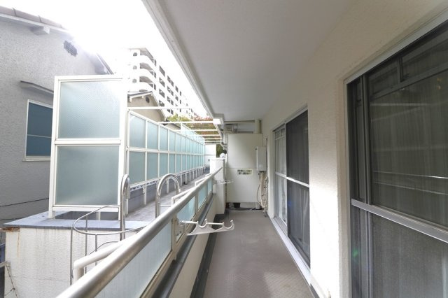 「神戸市灘区マンション」イトーピア六甲道マンションのバルコニー|バルコニー付きです