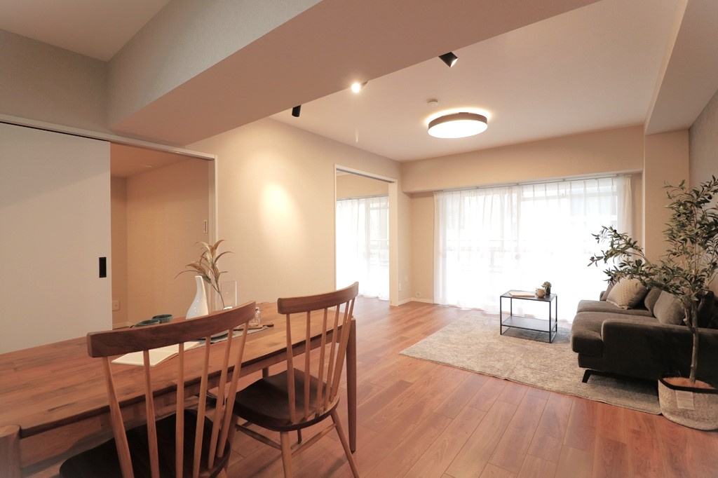 「神戸市灘区マンション」イトーピア六甲道マンションの居間・リビング|ゆったり過ごせる居間です