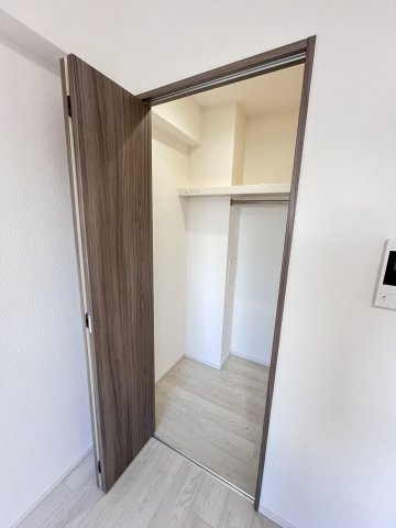 大阪市旭区高殿７丁目の賃貸マンションの収納