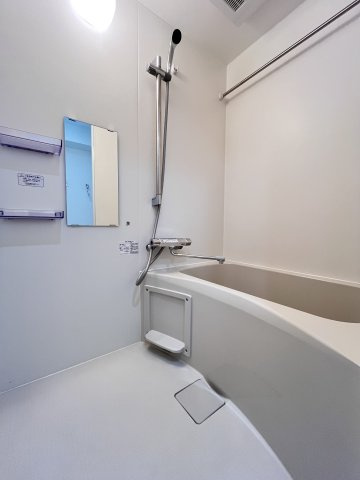 大阪市旭区高殿７丁目の賃貸マンションの浴室