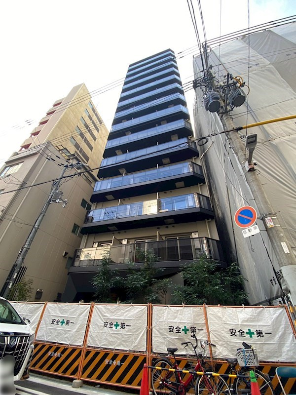 大阪市西区新町１丁目の賃貸マンションの外観