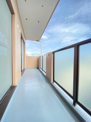 ステーションハイツ千里丘のバルコニー