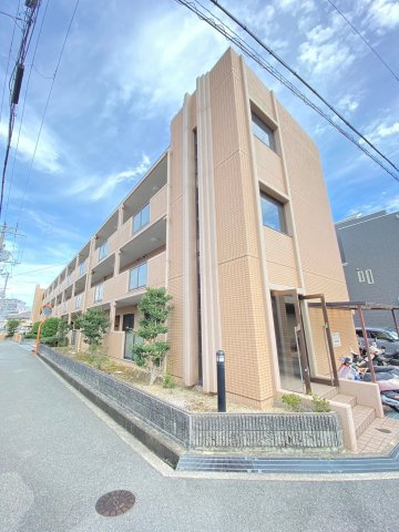 ステーションハイツ千里丘の外観