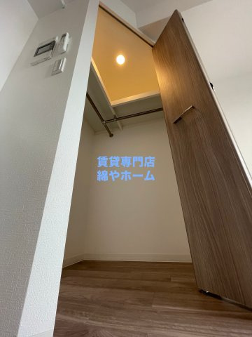 ミラージュパレス難波幸町の収納|大きなものも収納できそうです