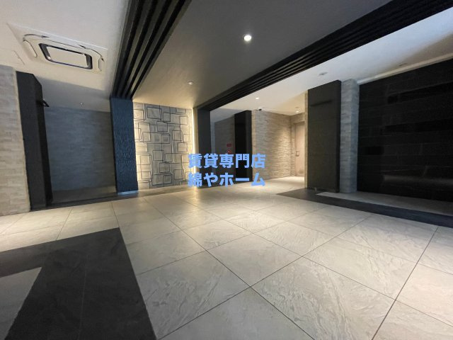 ミラージュパレス難波幸町のロビー|建物の内部です