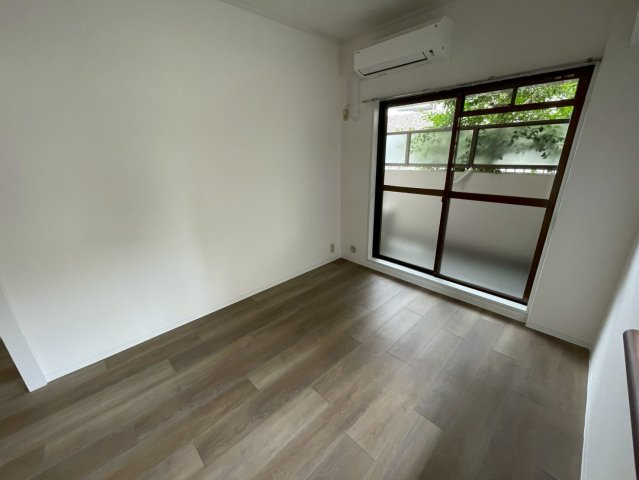ロイヤル浜芦屋の居間・リビング