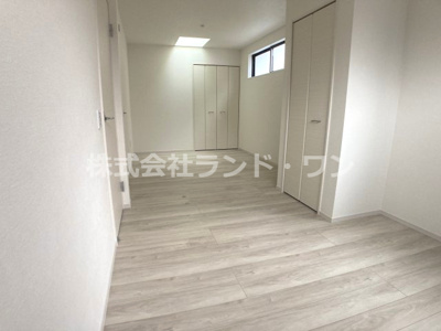 【洋室】 | 所沢市寿町　全2棟 1号棟 | 約5.2帖洋室+約４帖の洋室(間仕切り対応可)