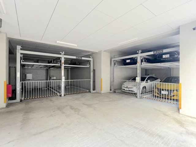 藤和平尾山荘ホームズの駐車場