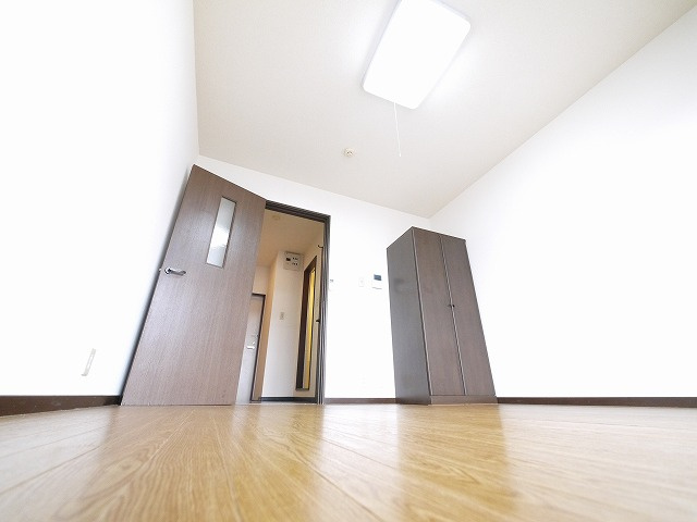 ラ・ヌーヴェルの洋室