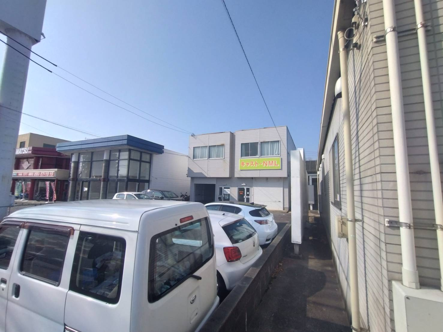 上六名1丁目倉庫付事務所の駐車場