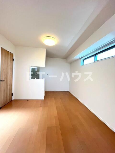 アーバン新検見川の居間・リビング