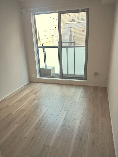 ハイツ桜丘の居間・リビング|★明るいフローリングのお部屋です★