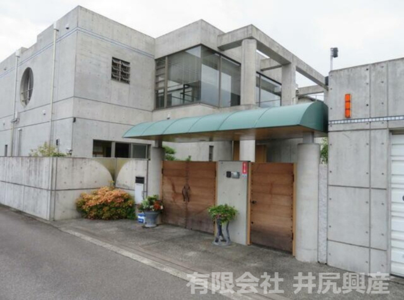 岩出市山　中古戸建の外観