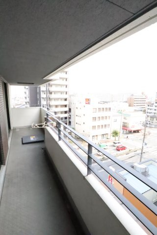 大阪市城東区今福東１丁目の賃貸マンションのバルコニー