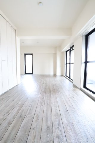 大阪市城東区今福東１丁目の賃貸マンションの居間・リビング