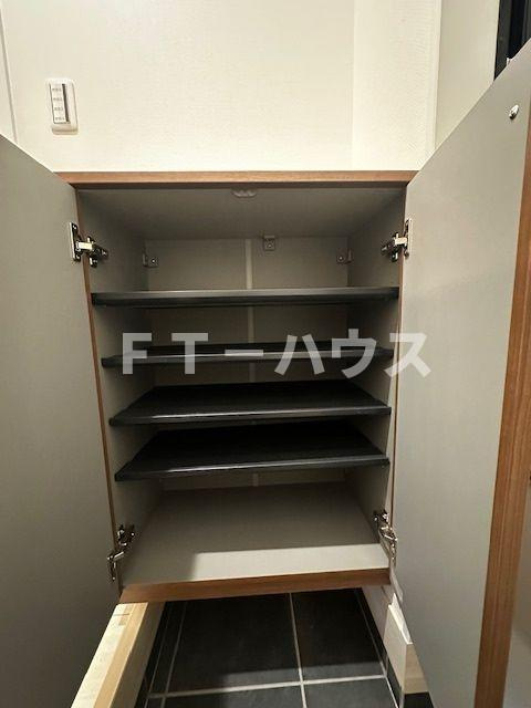 エクウスの収納