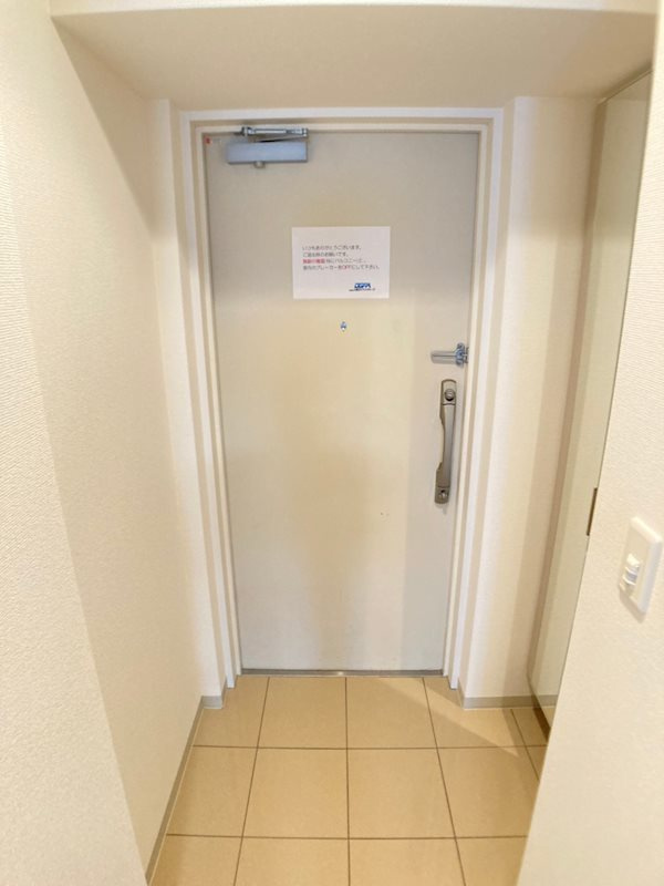 アーバネックス北久宝寺の玄関