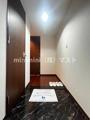 エルセレーノ上本町レジデンスの玄関