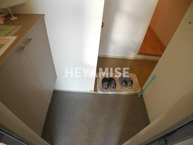 ヴァンベール富の原の玄関|※室内画像は別号室のもの