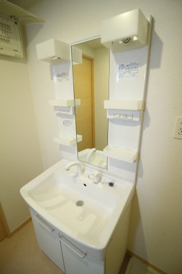 【洗面所】 | ベルフィオーレ